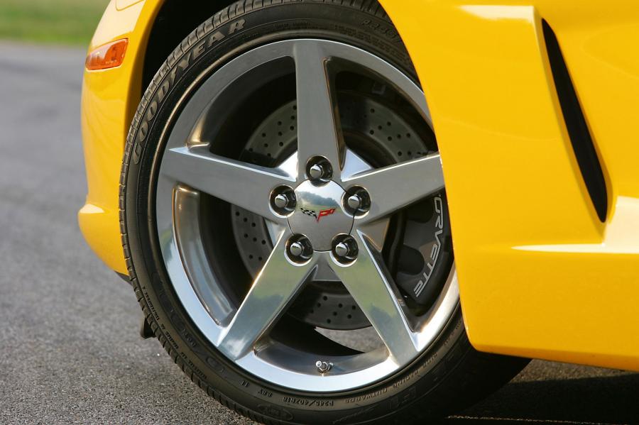  Chevrolet Corvette 2005 года  (фото 126 из 182)